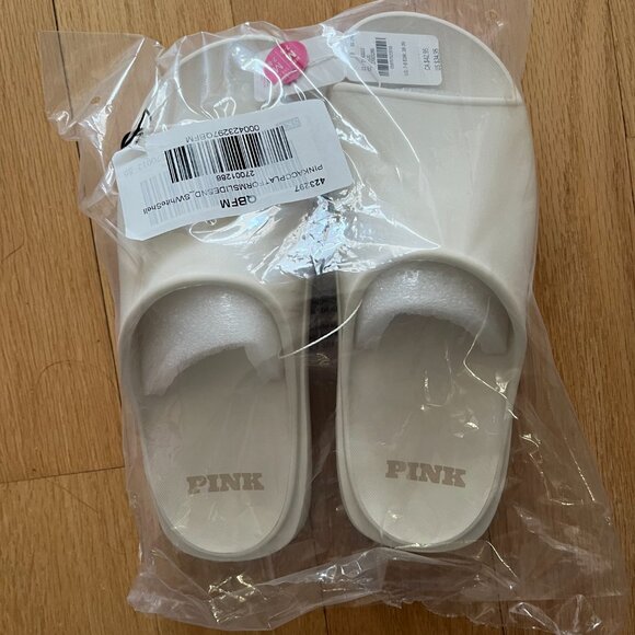 VS Pink Platform Slide Sandals NWT, Size M - Picture 3 of 4